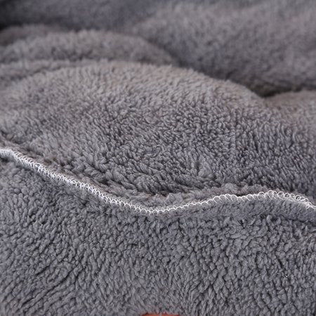 Soft Plush Zigzag Pattern Pet Bed