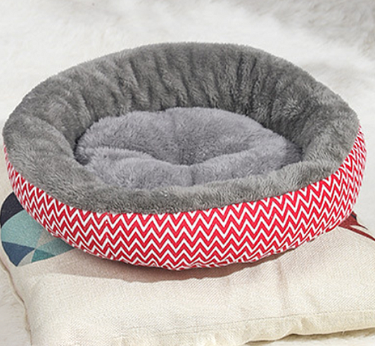 Soft Plush Zigzag Pattern Pet Bed